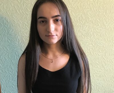 VienaLust naked stripping on cam for live sex video chat