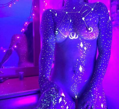violetta_kim01 naked stripping on cam for live sex video chat