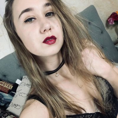 VivianLyons naked stripping on cam for live sex video chat