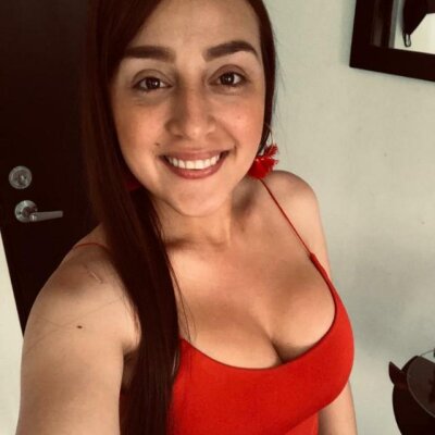 xiumi_ naked stripping on cam for live sex video chat