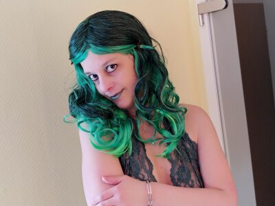 xXJennyXx naked stripping on cam for live sex video chat