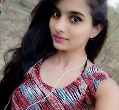 Yashika_Goyal13 naked stripping on cam for live sex video chat