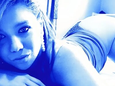 Zara_Bella naked stripping on cam for live sex video chat