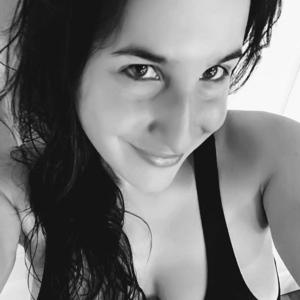 abustybabe naked before webcam in live porn chat