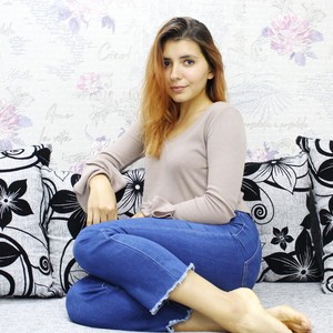 AgataFire naked before webcam in live porn chat