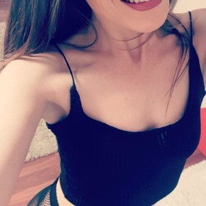 Aichax naked before webcam in live porn chat