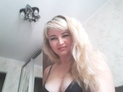 AlexaXCharmX naked stripping on cam for live sex video chat