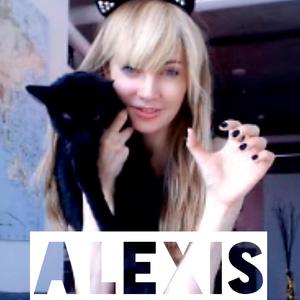 aleXis naked before webcam in live porn chat