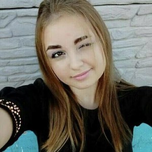 Alison18_ naked before webcam in live porn chat