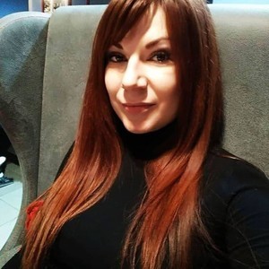 Alyssia_Kent naked before webcam in live porn chat