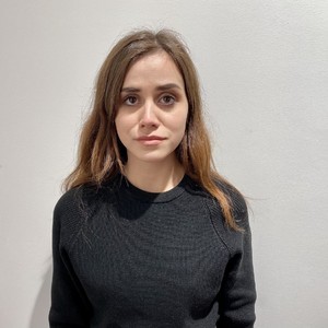 AmandaGraft naked before webcam in live porn chat