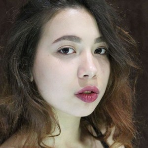 AmelieRivera naked before webcam in live porn chat