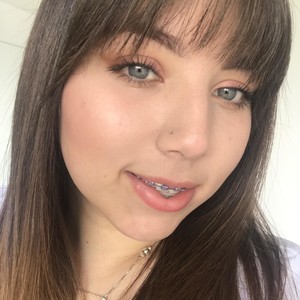 AMMYBELL18 naked before webcam in live porn chat