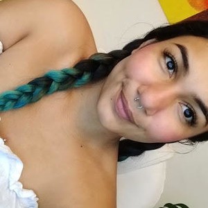 Amy_ravens naked before webcam in live porn chat