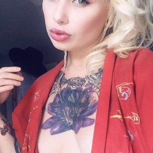 AnastasiaAlxa naked before webcam in live porn chat