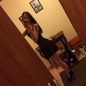 Annaabel18 naked before webcam in live porn chat
