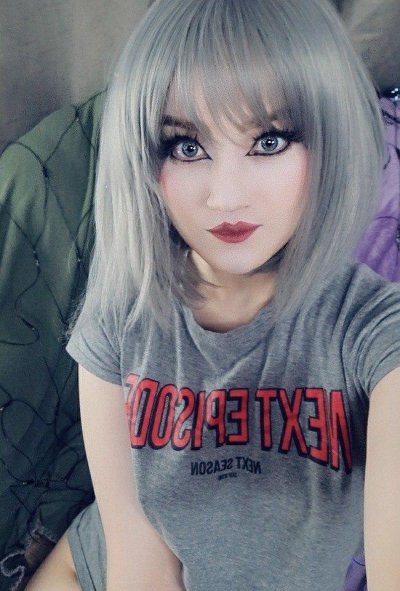 annie-may naked stripping on cam for live sex video chat