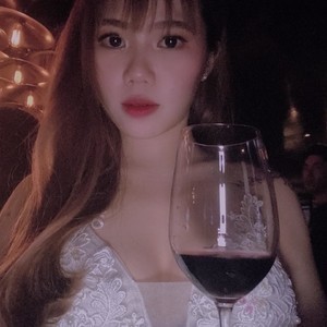 Asian_Sunni naked before webcam in live porn chat