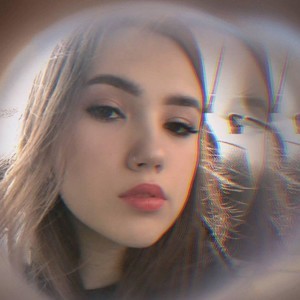 BabyPolina naked before webcam in live porn chat