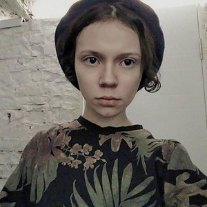 Bella_Alieno naked before webcam in live porn chat