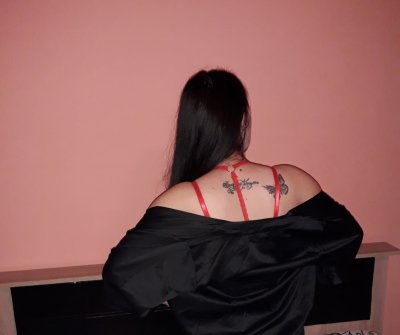 BellaDia8 naked stripping on cam for live sex video chat