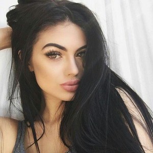 BruttieHot naked before webcam in live porn chat