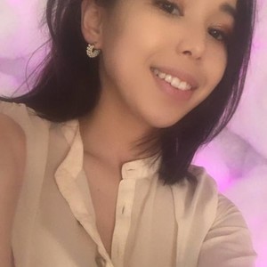 byjojo naked before webcam in live porn chat