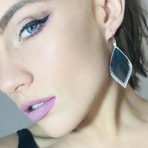 call_me_em naked before webcam in live porn chat