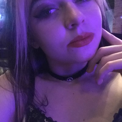 Camilla_kutuya naked stripping on cam for live sex video chat