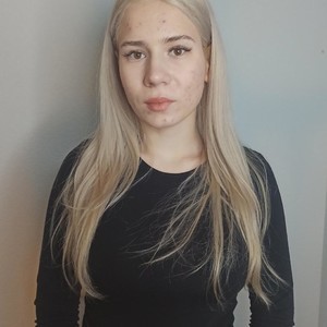CandiceBecker naked before webcam in live porn chat