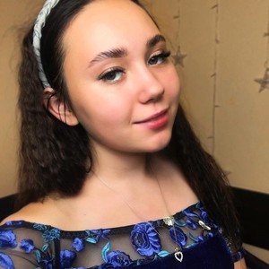 Candy_Babyy naked before webcam in live porn chat