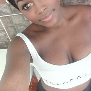Canelakush naked before webcam in live porn chat