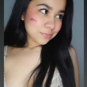 Catalina_21_ naked before webcam in live porn chat