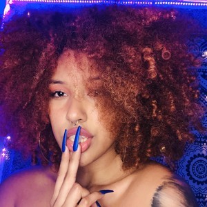 Ccnut_2 naked before webcam in live porn chat