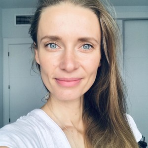 CelesteTasty naked before webcam in live porn chat