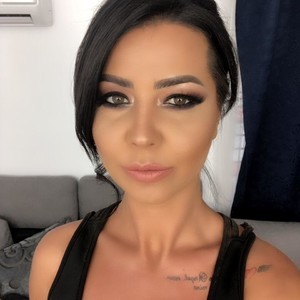 ChelseaLips_ naked before webcam in live porn chat
