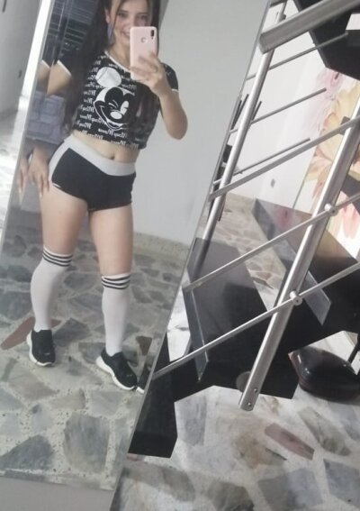 chica_boom naked stripping on cam for live sex video chat