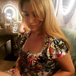 Claude_999 naked before webcam in live porn chat