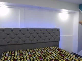 criss-stone naked Live Sex Chat Room