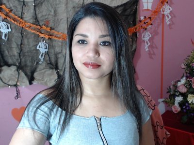 Crystal_20 naked stripping on cam for live sex video chat