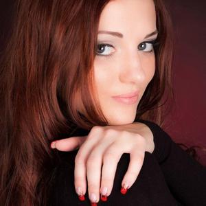 CuteXXXNicole naked before webcam in live porn chat