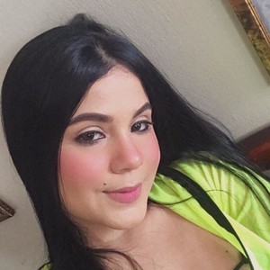 Dakota_moan naked before webcam in live porn chat