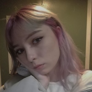 Daniela_Xx naked before webcam in live porn chat
