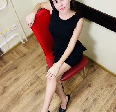 DebbieBright naked stripping on cam for live sex video chat