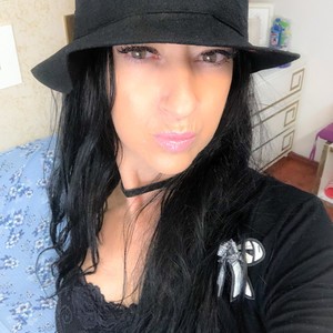 DebraxMilf naked before webcam in live porn chat