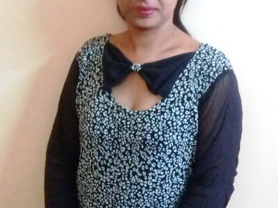 desianushka naked stripping on cam for live sex video chat
