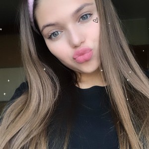 Dina_din naked before webcam in live porn chat