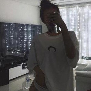 domizz1ve naked before webcam in live porn chat