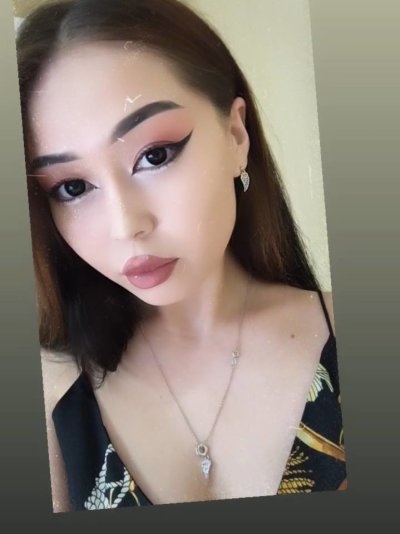 elly_kaa naked stripping on cam for live sex video chat