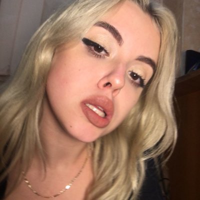 elly_vi naked stripping on cam for live sex video chat